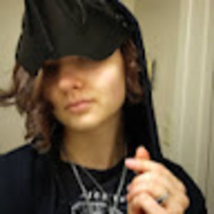 Meet your Posher, Moyra